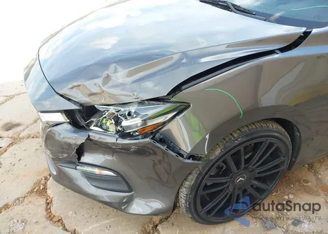 2018 Mazda Mazda3 Touring из США, поврежденный, VIN 3MZBN1V3XJM163074